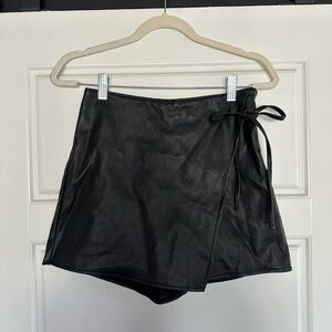 Abercrombie & Fitch Black Mini Skort